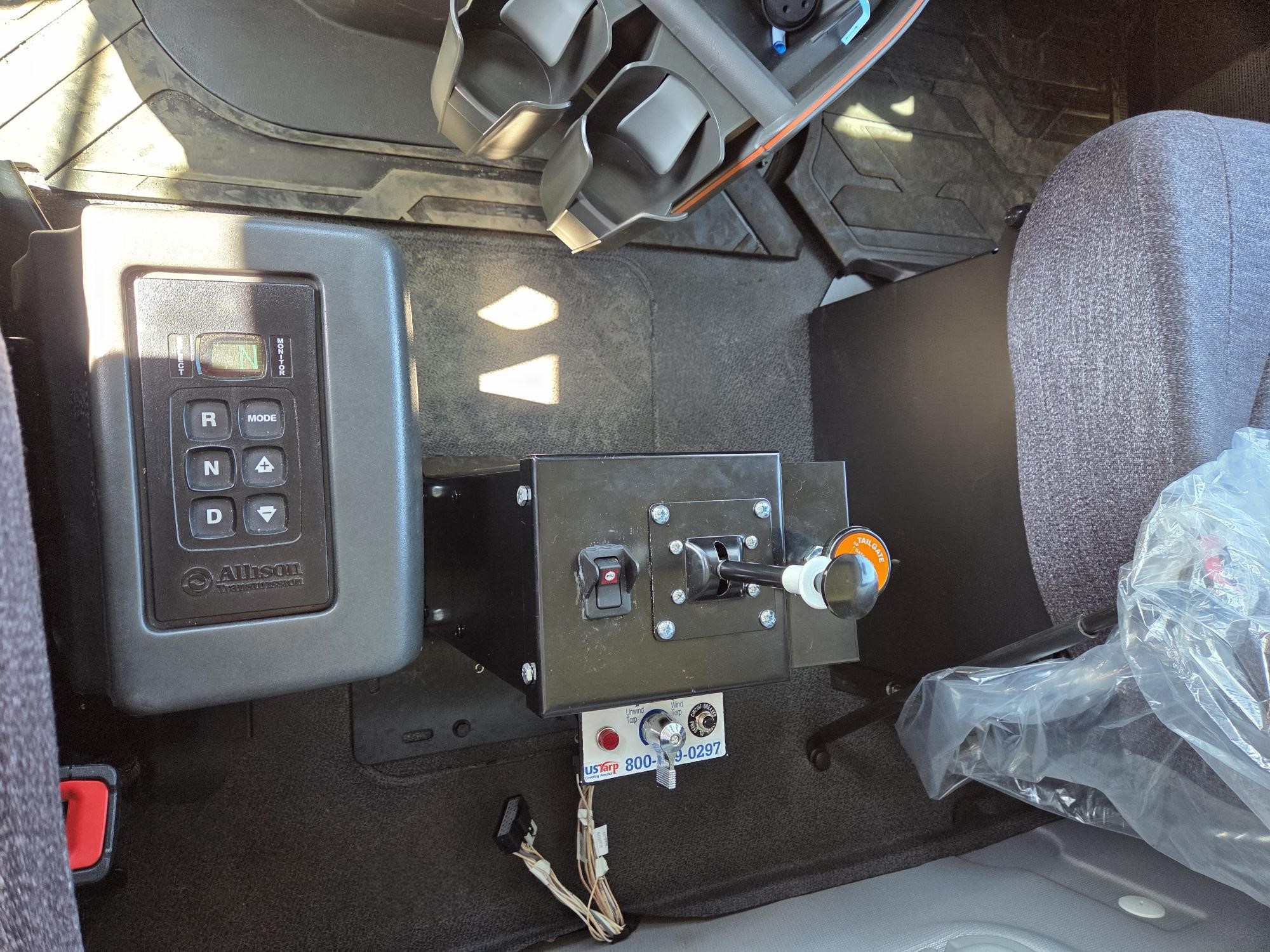 2026 Volvo VHD 300 in Hermon, ME — photo 6