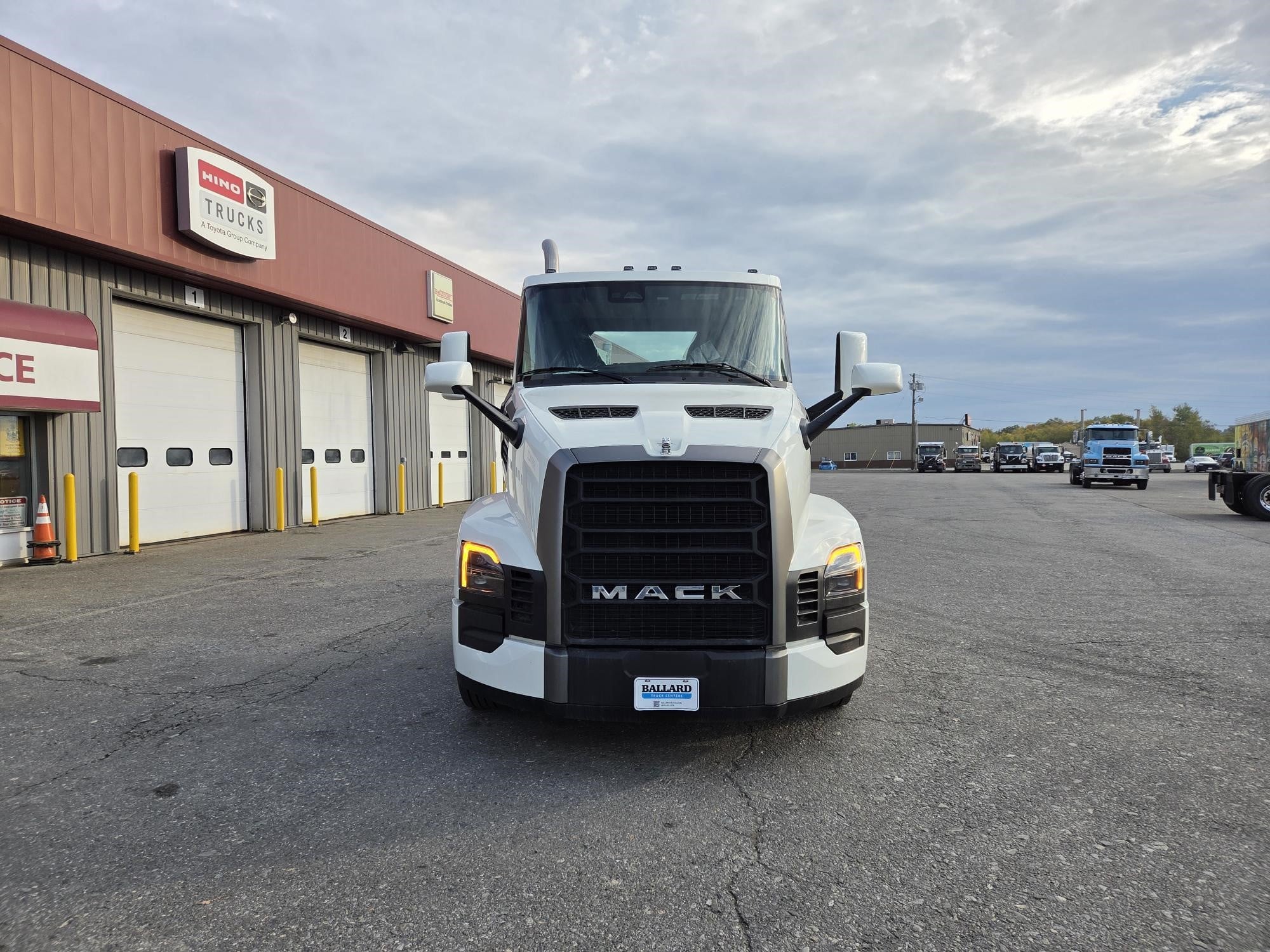 2026 Mack Pioneer in Hermon, ME — photo 3