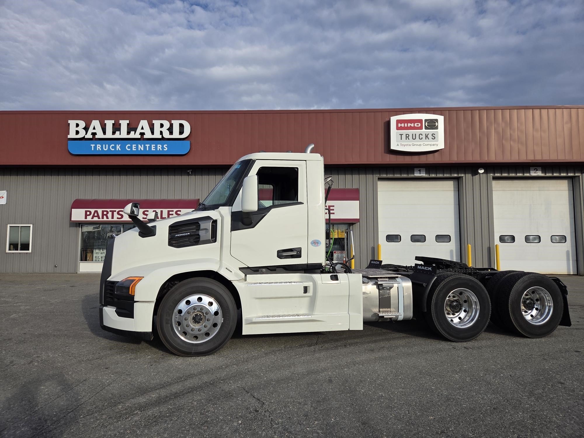 2026 Mack Pioneer in Hermon, ME — photo 4