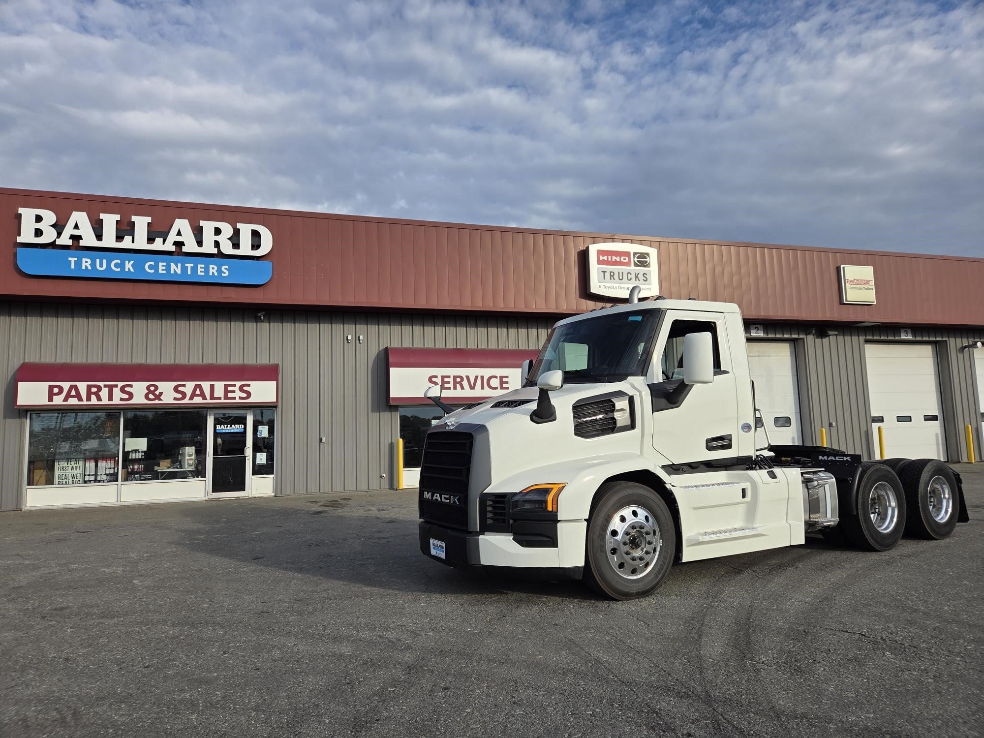 2026 Mack Pioneer in Hermon, ME — photo 3